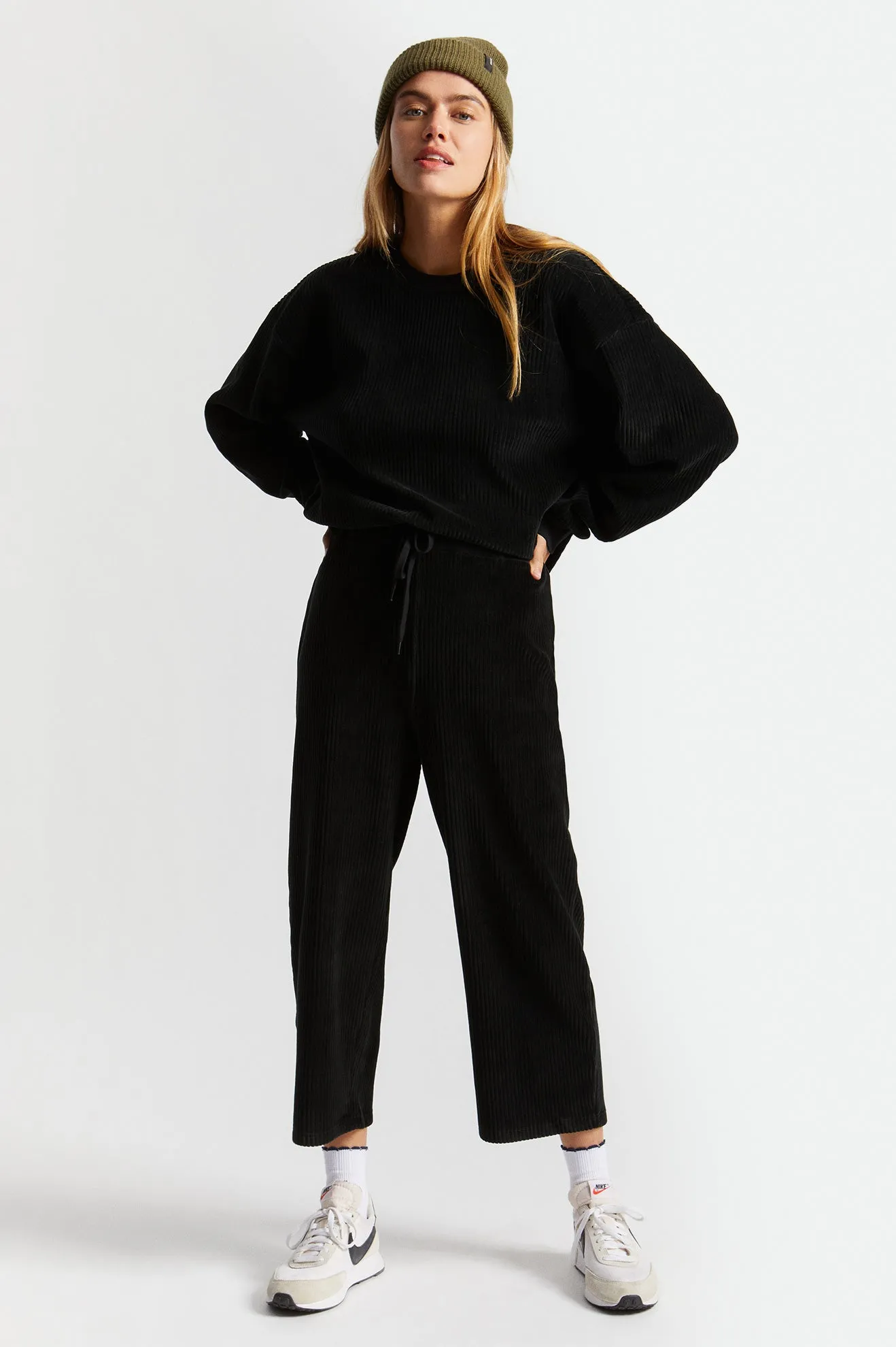 Dazed Crop Pant - Black