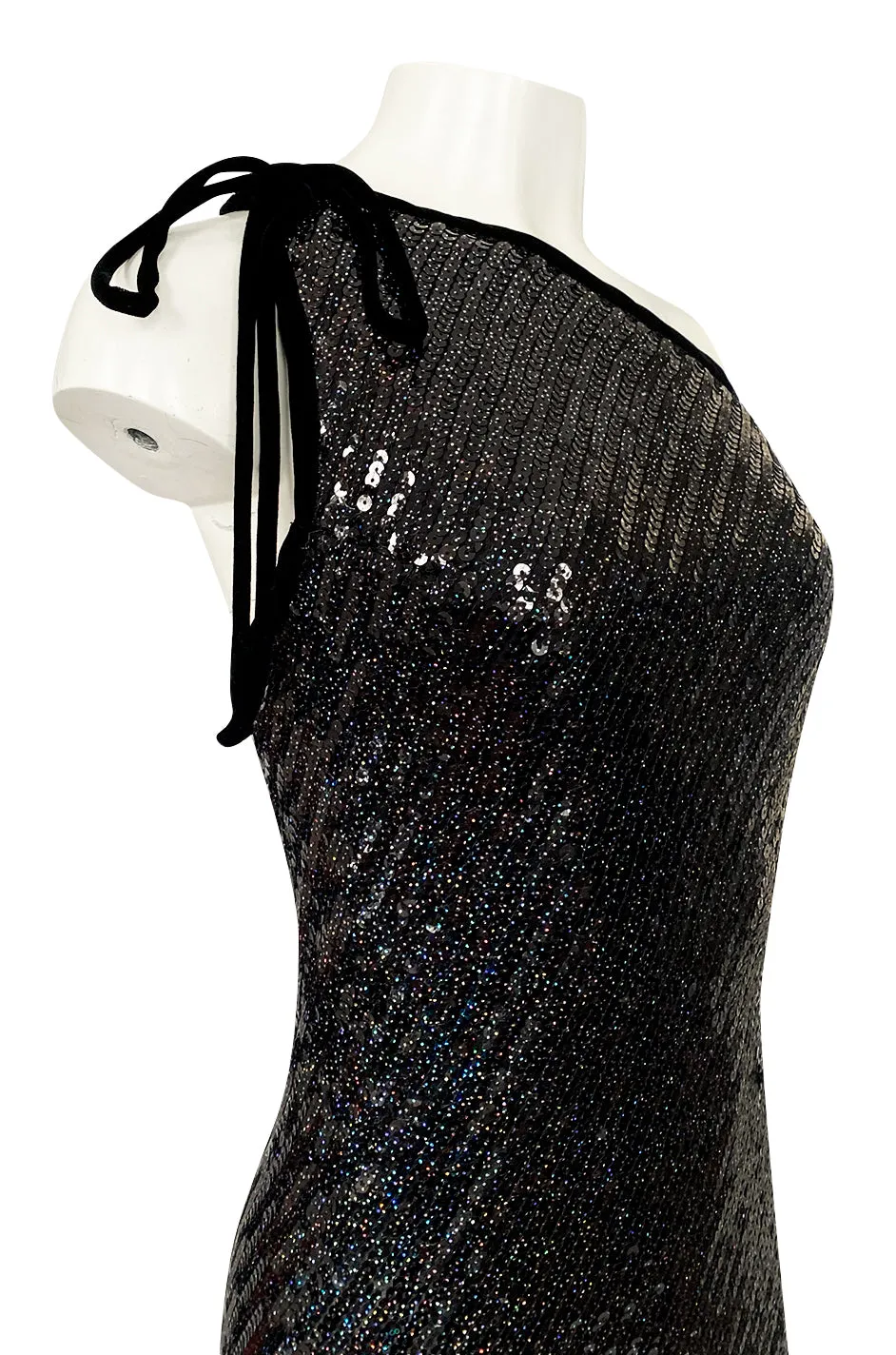 Fall 1996 Oscar De La Renta Runway One Shoulder Glitter Sequin Dress