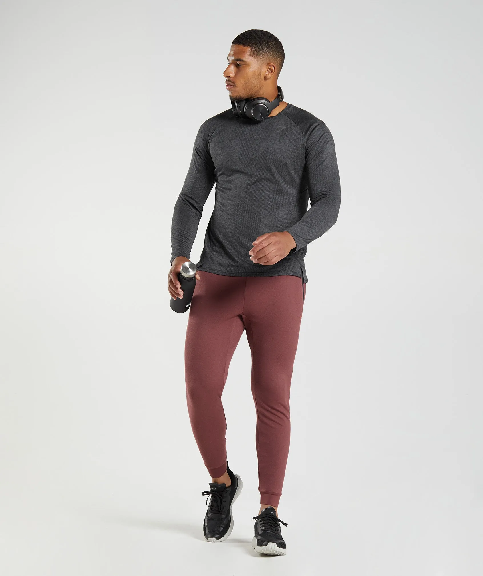 Gymshark Apex Technical Joggers - Cherry Brown