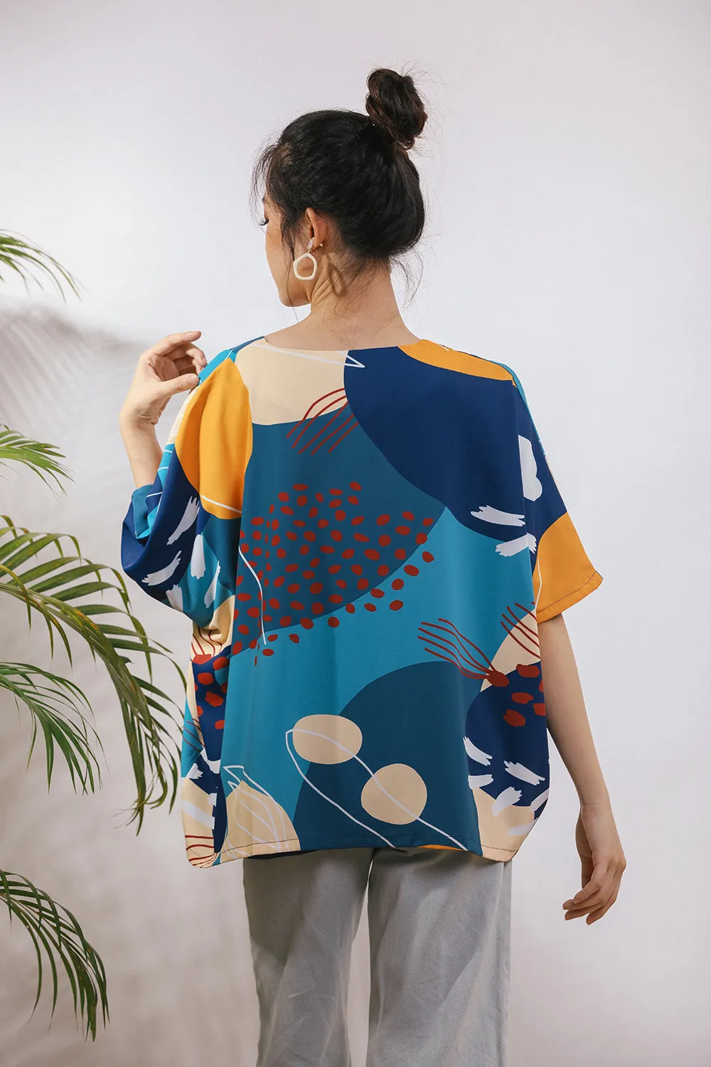 Jaela Abstract Print Kimono Jacket in Blue