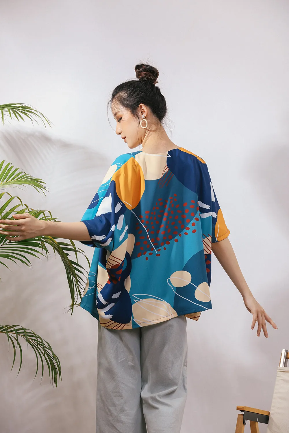 Jaela Abstract Print Kimono Jacket in Blue