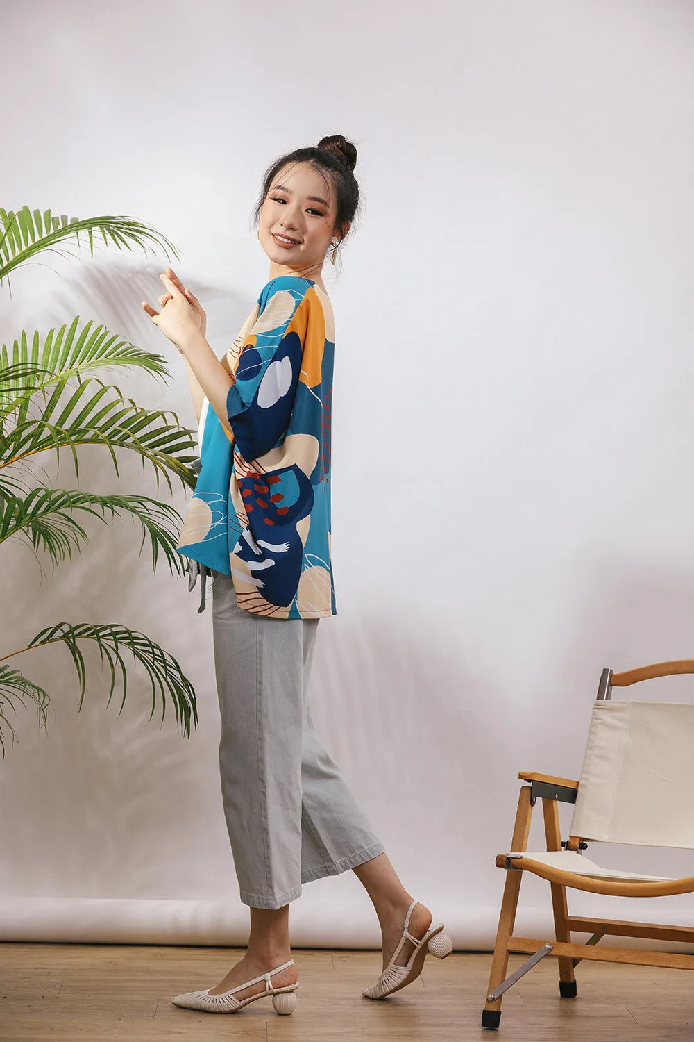 Jaela Abstract Print Kimono Jacket in Blue