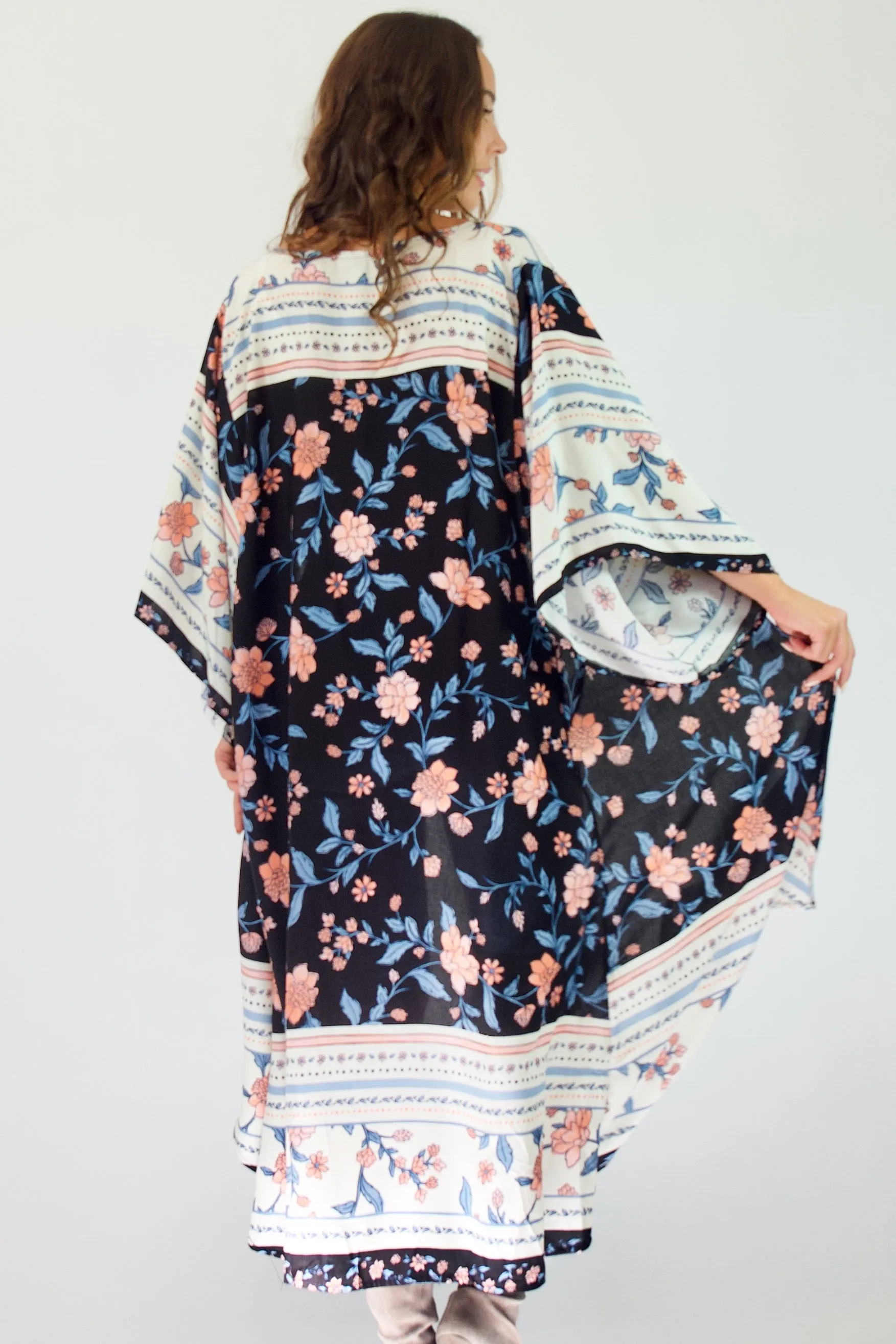 Janie Kimono- Black/Pink/Blue