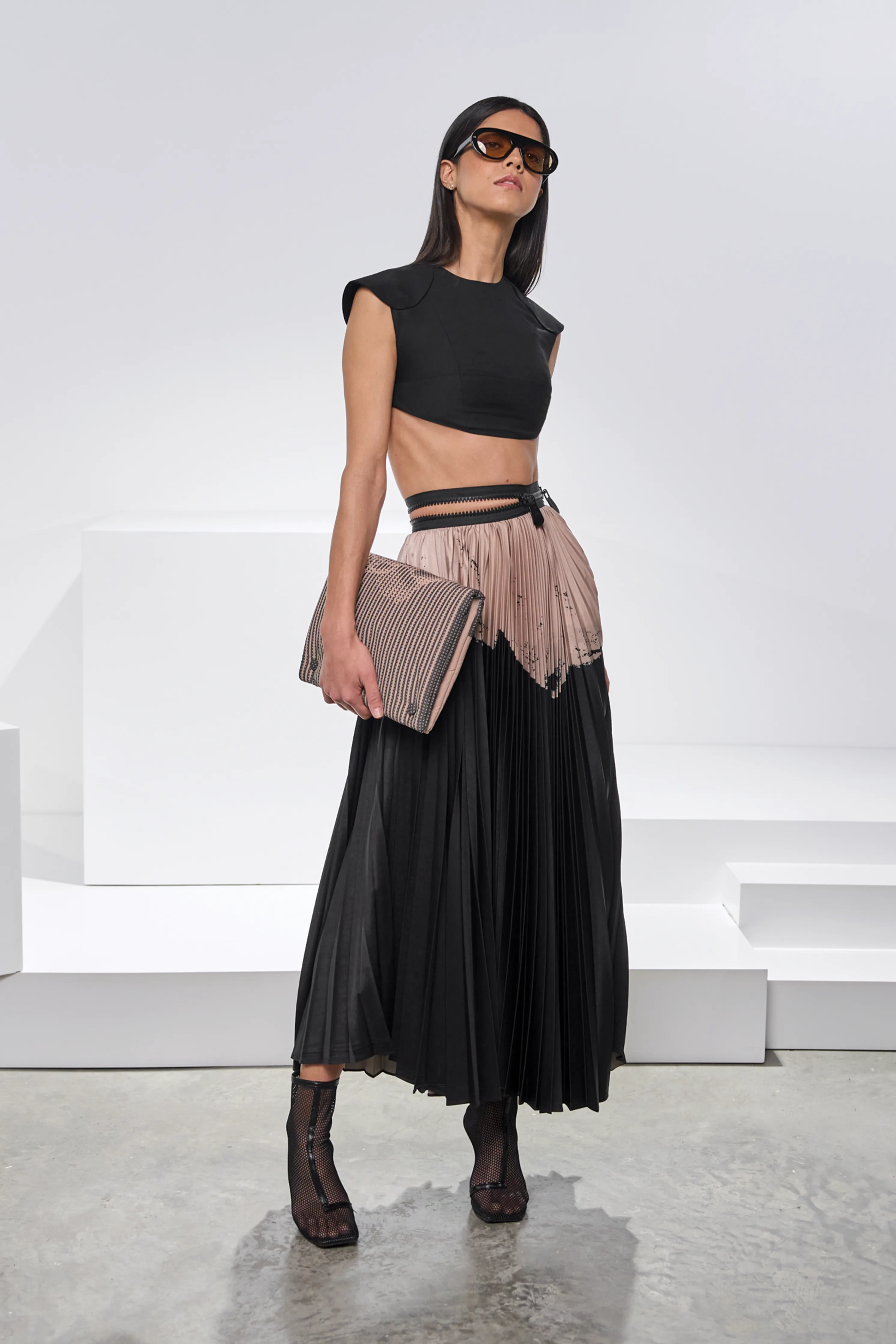 [PRE-ORDER] CHUNKY ZIP WAIST PLEATED SKIRT