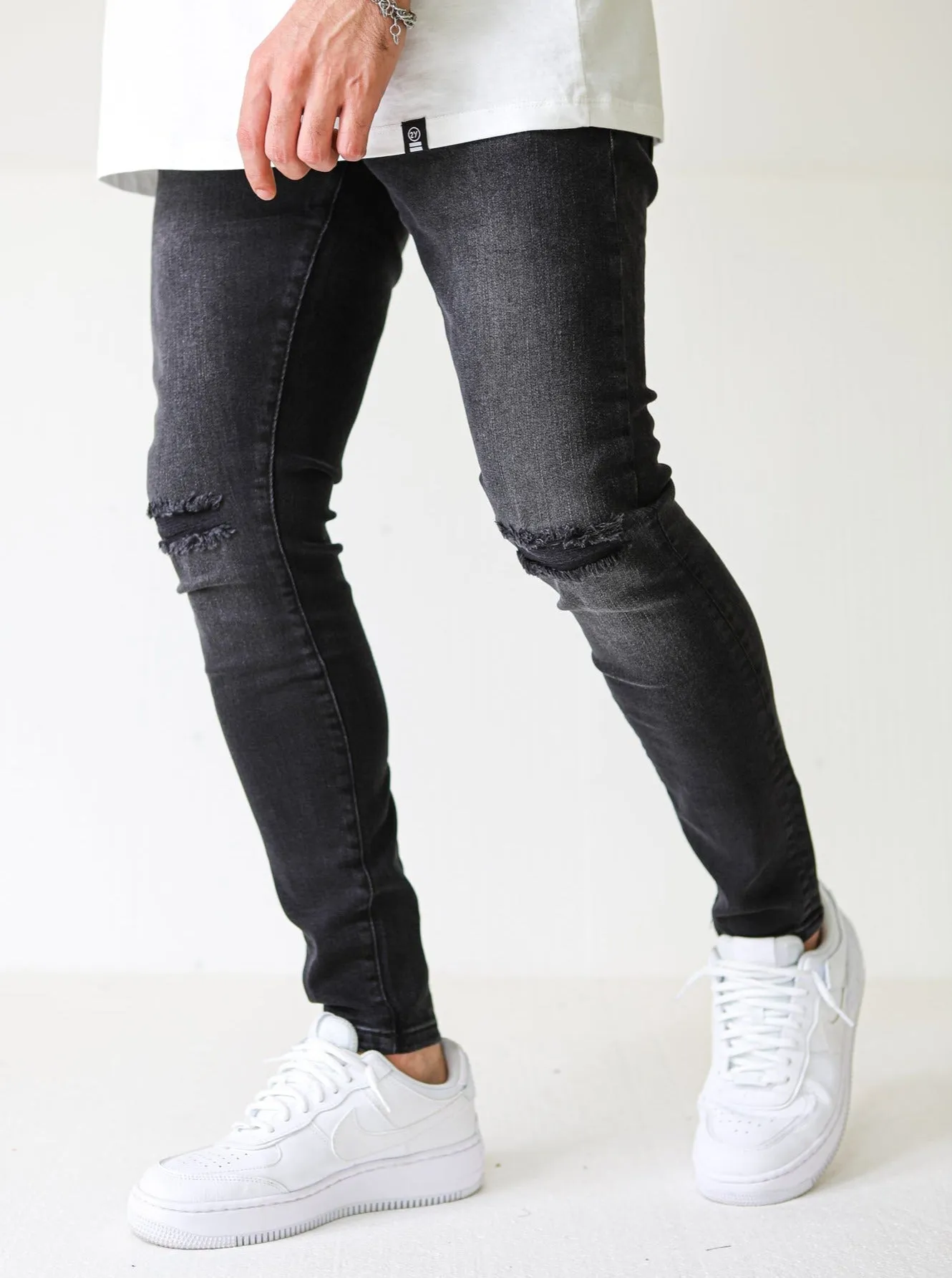 Premium Knee Ripped Black Jeans